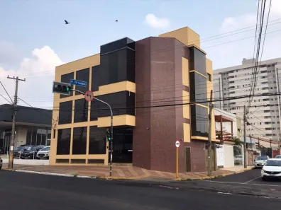 Prédio Comercial para alugar, 667m² no Vila Cardia, Bauru