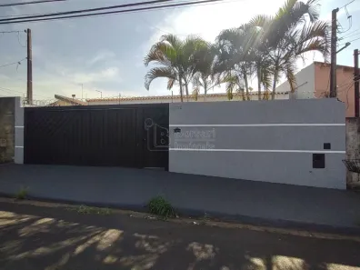 Casa com 3 Quartos à venda, 263m² no Jardim Santa Clara (Vila Xavier), Araraquara