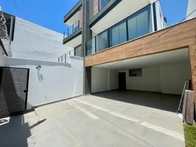 Casa com 3 Quartos à venda, 236m² no Planalto, Belo Horizonte