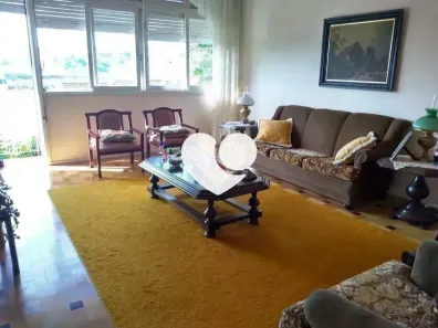 Casa com 3 Quartos à venda, 300m² no Medianeira, Porto Alegre
