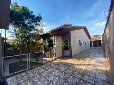 Casa com 4 Quartos à venda, 140m² no Jardim Gurilândia, Taubaté