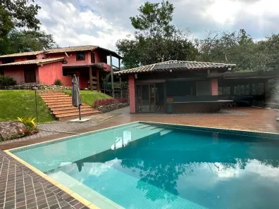 Fazenda/Sítio com 3 Quartos para venda ou aluguel, 600m² no Loteamento Sítios de Santa Clara, Jundiaí