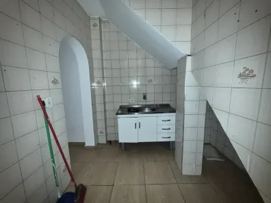 Casa com 1 Quarto para alugar, 35m² no Vila Divina Pastora, São Paulo