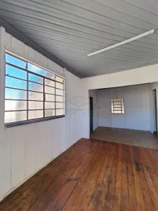 Casa com 2 Quartos para alugar, 45m² no Vila Souto, Bauru