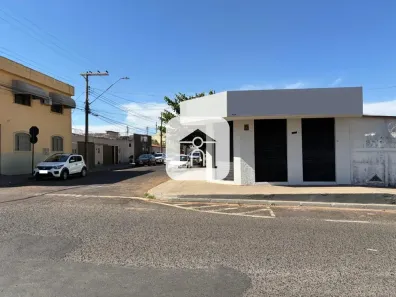 Ponto Comercial à venda, 200m² no Brasil, Uberlândia