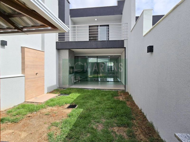 Casa com 3 quartos — Santa Amélia, Belo Horizonte
