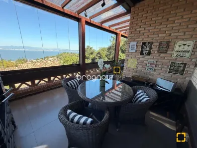 Casa com 4 Quartos à venda, 309m² no Sambaqui, Florianópolis