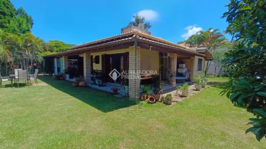 Casa com 3 Quartos à venda, 250m² no São João do Rio Vermelho, Florianópolis
