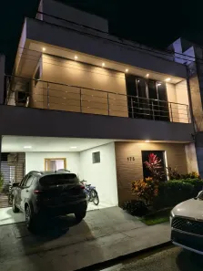 Casa de Condomínio com 4 Quartos à venda, 158m² no Centro, Ananindeua