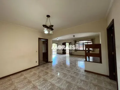 Imóvel Comercial com 4 Quartos para alugar, 265m² no Parque Jardim Europa, Bauru