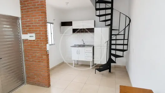 Casa com 1 Quarto para alugar, 52m² no Jardim Guarapiranga, São Paulo