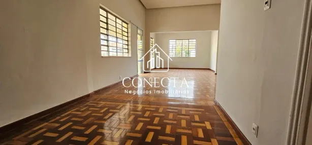 Prédio Comercial com 3 Quartos para alugar, 350m² no Centro, Uberlândia
