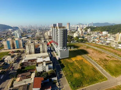 Apartamento com 2 Quartos à venda, 64m² no Tabuleiro, Camboriú