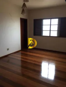 Apartamento com 3 Quartos para alugar, 208m² no São Benedito, Uberaba