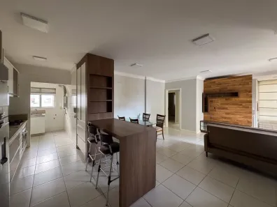 Apartamento com 3 Quartos para venda ou aluguel, 121m² no Vila Moema, Tubarão