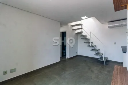 Apartamento com 3 Quartos para alugar, 138m² no Vila Ipojuca, São Paulo