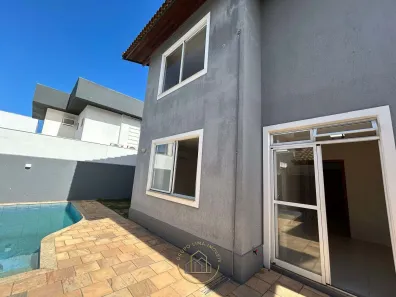 Casa com 4 Quartos para alugar, 228m² no Lagoa, Macaé