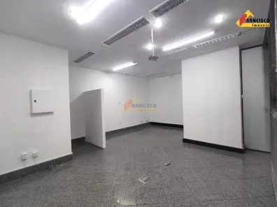 Ponto Comercial para alugar, 25m² no Centro, Divinópolis