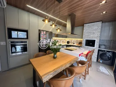 Casa de Condomínio com 4 Quartos à venda, 160m² no Bosque dos Buritis, Uberlândia