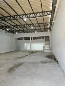 Galpão/Depósito/Armazém à venda, 233m² no Jardim Presidente, Cuiabá