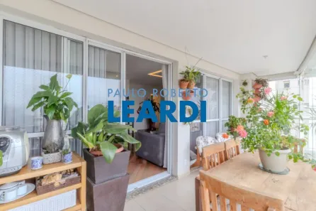 Apartamento com 3 Quartos à venda, 151m² no Vila Mariana, São Paulo