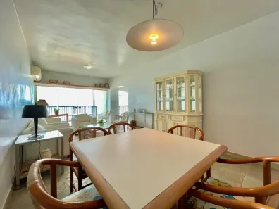 Apartamento com 3 Quartos à venda, 205m² no Pitangueiras, Guarujá