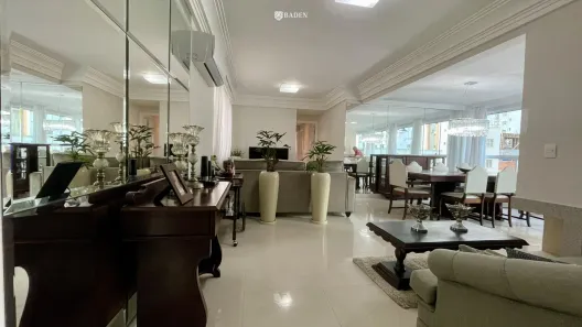 Apartamento com 3 Quartos para alugar, 111m² no Centro, Balneário Camboriú