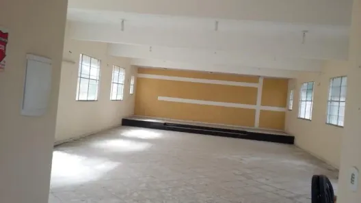 Sala Comercial com 1 Quarto à venda, 360m² no Santa Cruz, Rio de Janeiro