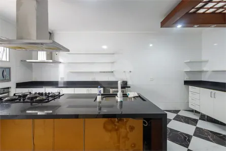 Casa com 5 Quartos à venda, 400m² no Vila Madalena, São Paulo