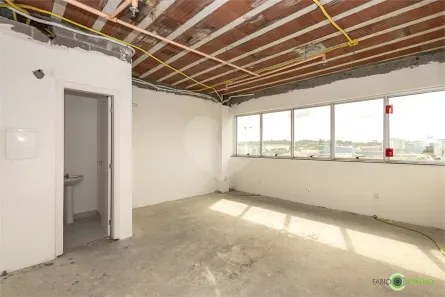Sala Comercial à venda, 31m² no Centro, Gravataí