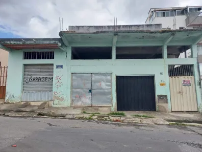 Casa com 2 Quartos para alugar, 190m² no Parque Maracanã, Contagem