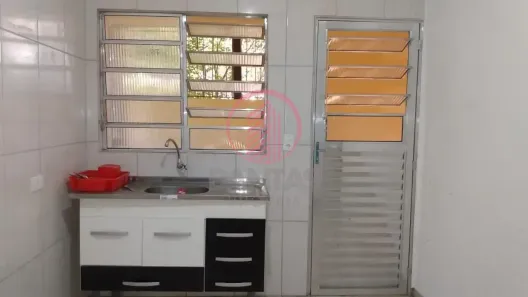 Casa com 1 Quarto para alugar, 40m² no Novo Osasco, Osasco