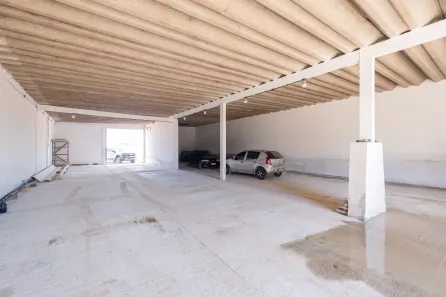 Prédio Comercial para alugar, 1100m² no Três Vendas, Pelotas