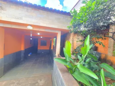 Casa com 2 Quartos à venda, 360m² no Candelária, Belo Horizonte