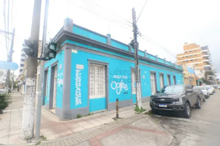 Prédio Comercial para alugar, 111m² no Centro, Pelotas