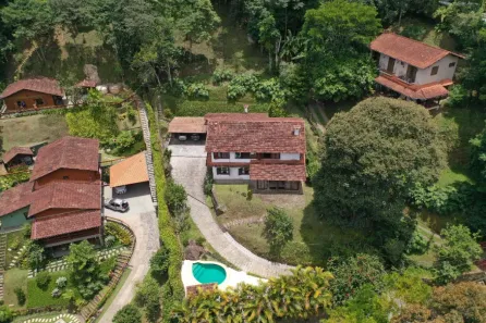 Casa de Condomínio com 3 Quartos à venda, 355m² no Araras, Petrópolis