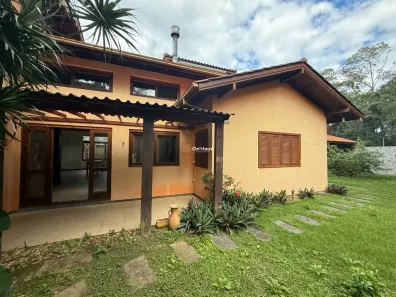 Casa de Condomínio com 5 Quartos à venda, 230m² no Rio Tavares, Florianópolis