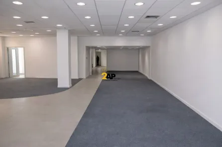 Prédio Comercial para alugar, 570m² no Chácara Santo Antônio (Zona Sul), São Paulo