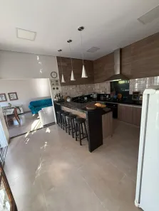 Casa com 4 Quartos à venda, 230m² no Vila Irerê, Lençóis Paulista