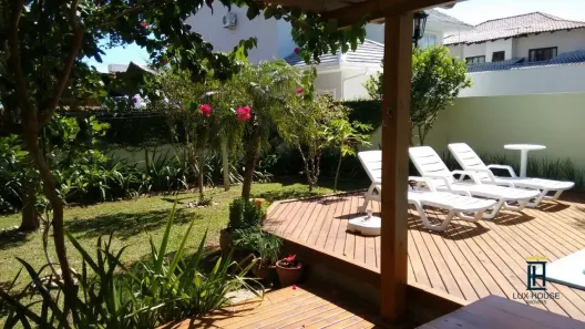 Casa com 4 Quartos para alugar, 450m² no Jurerê Internacional, Florianópolis