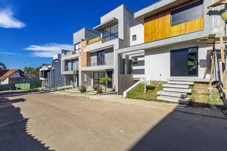 Sobrado com 3 Quartos à venda, 187m² no Pilarzinho, Curitiba