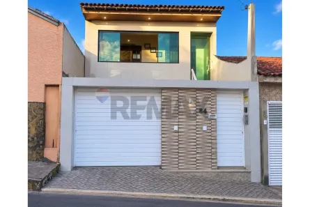 Casa com 3 Quartos à venda, 202m² no São José, Garanhuns