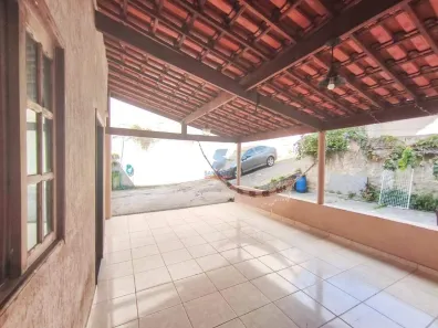 Casa com 4 Quartos à venda, 111m² no Santa Helena, Contagem