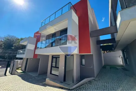 Casa com 3 Quartos à venda, 153m² no Pilarzinho, Curitiba