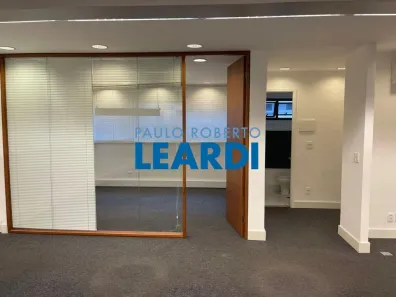 Sala Comercial com 5 Quartos à venda, 155m² no Vila Olímpia, São Paulo