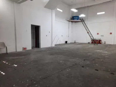 Imóvel Comercial à venda, 240m² no Jardim Campo Limpo, São Paulo
