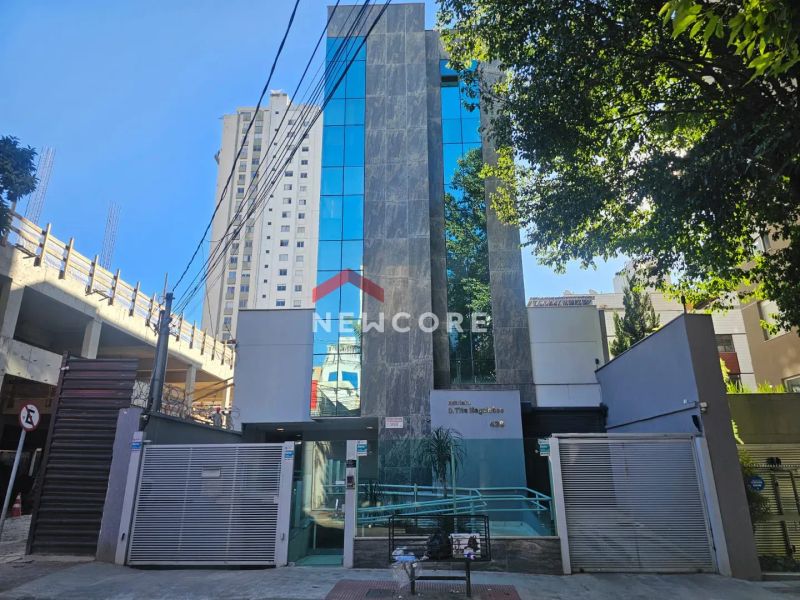Apartamento com 3 quartos — Sion, Belo Horizonte