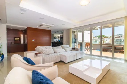 Casa com 4 Quartos à venda, 453m² no Chácara das Pedras, Porto Alegre