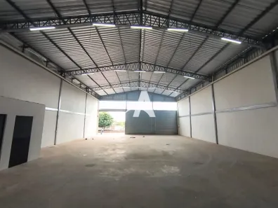 Galpão/Depósito/Armazém para alugar, 407m² no Tibery, Uberlândia