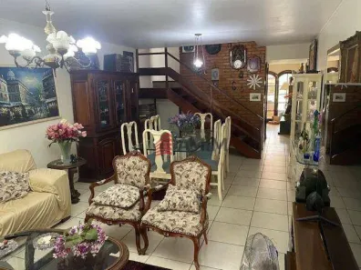 Casa de Condomínio com 4 Quartos à venda, 200m² no São Francisco, Niterói